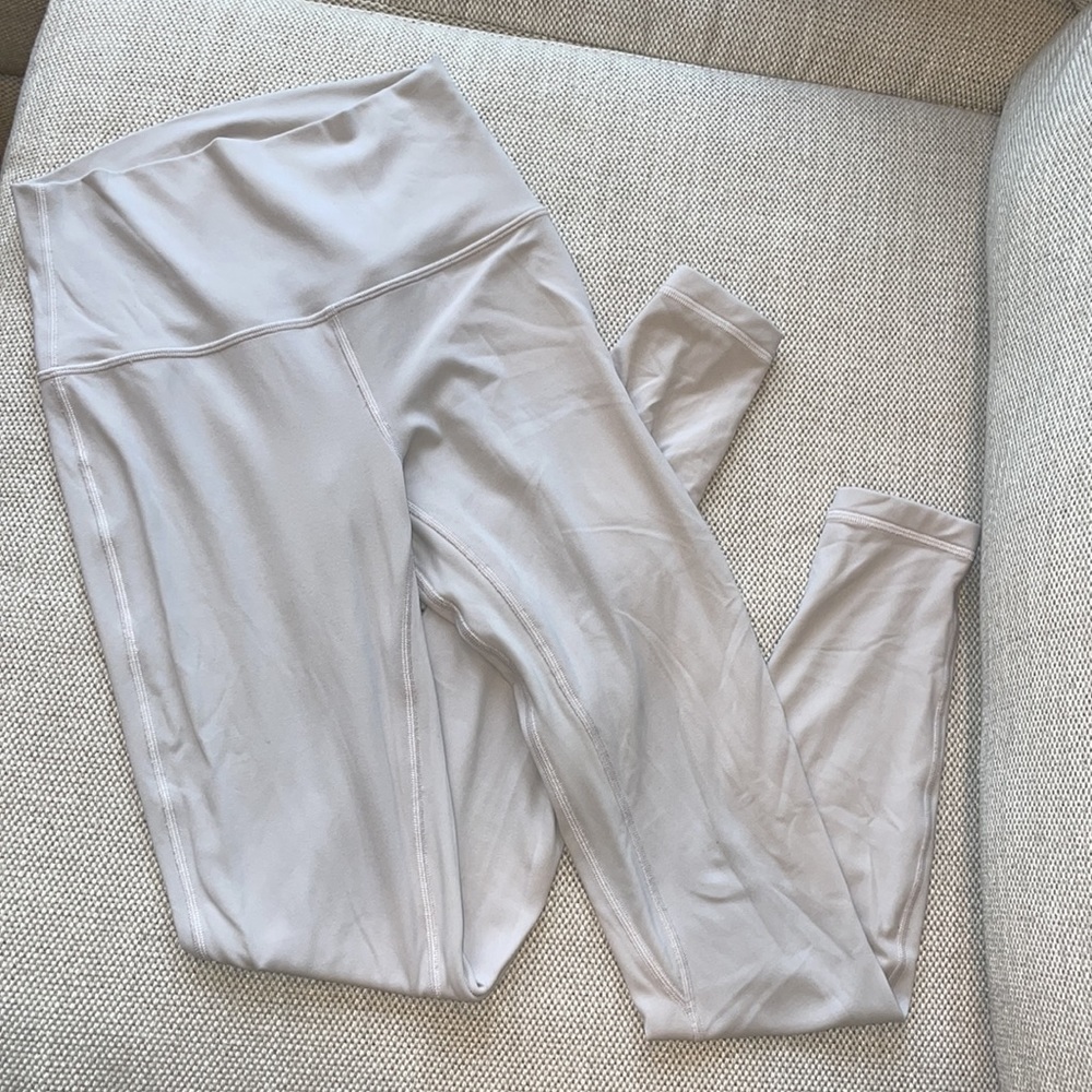 Lululemons Align leggings 28”